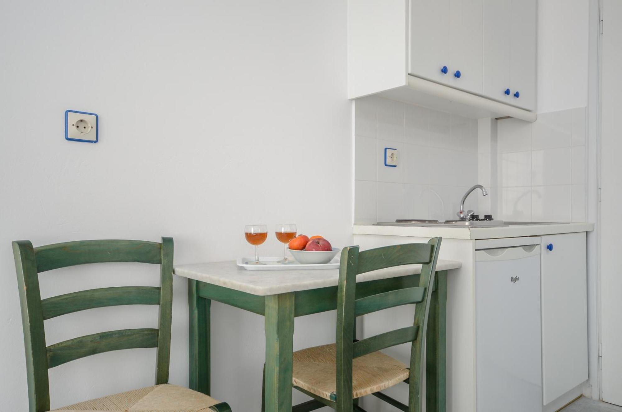 Nostos Studios At Saint George Beach Agios Georgios Chora Naxos Town Naxos City エクステリア 写真